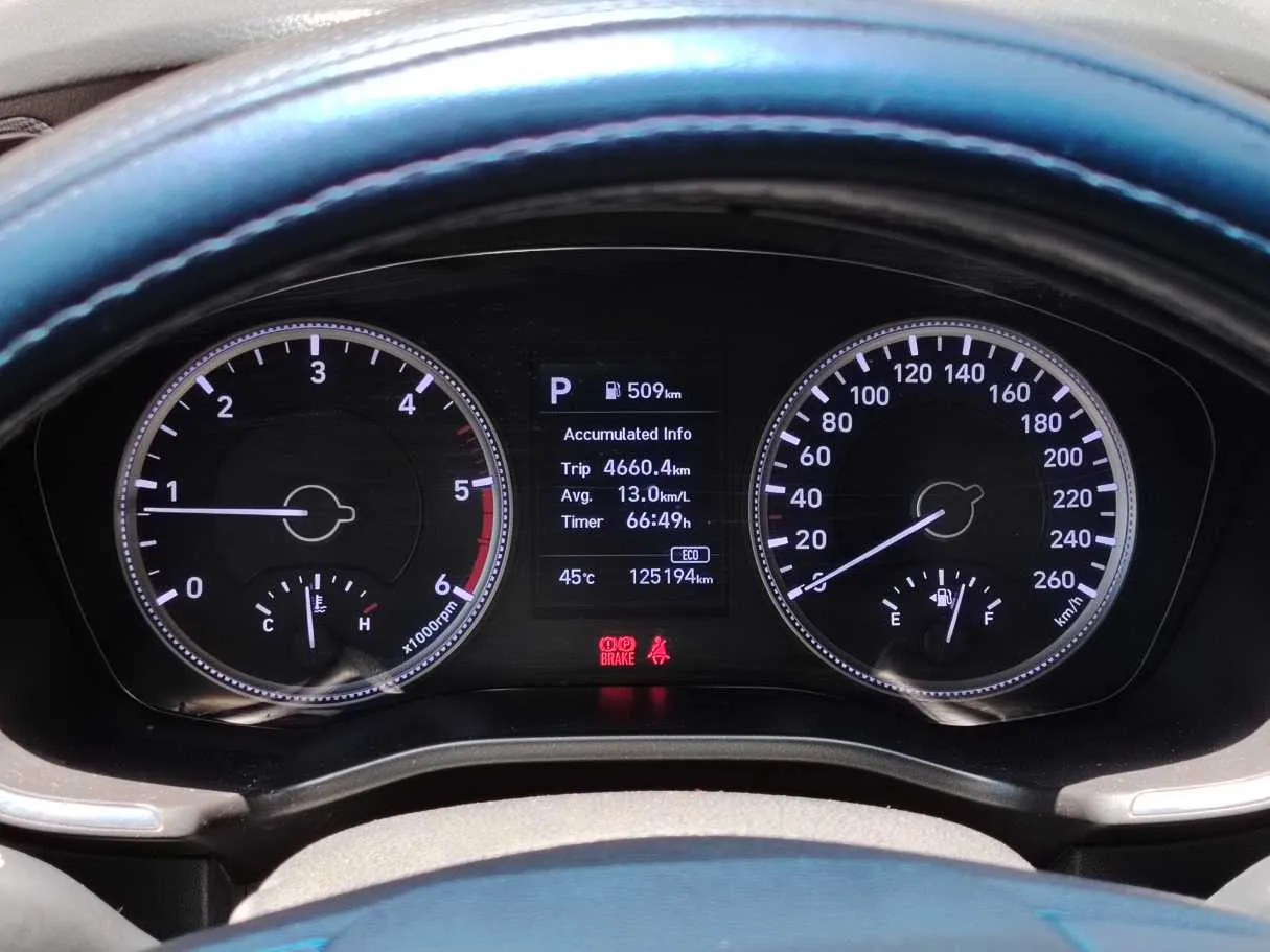 Car image 23