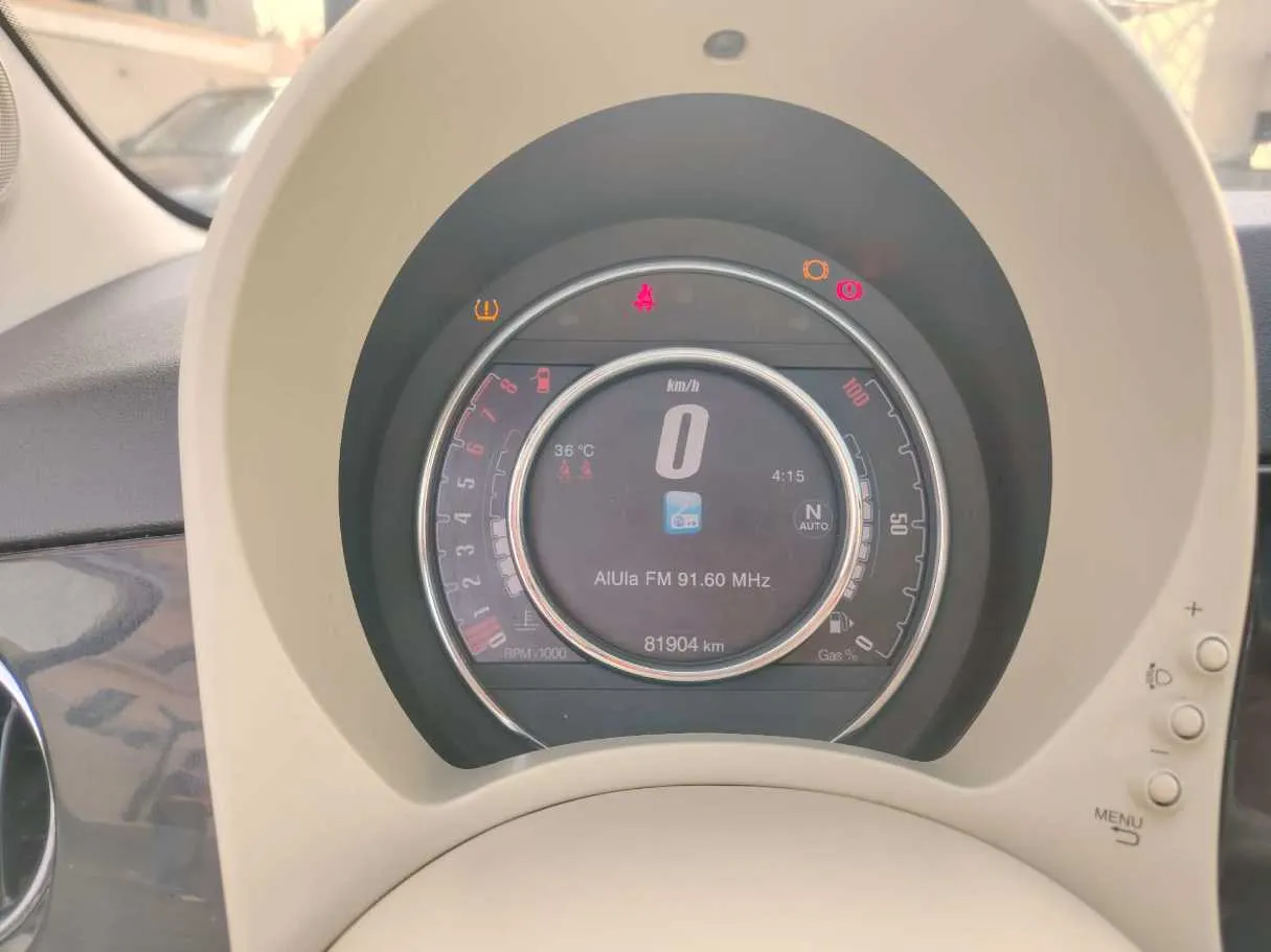 Car image 25