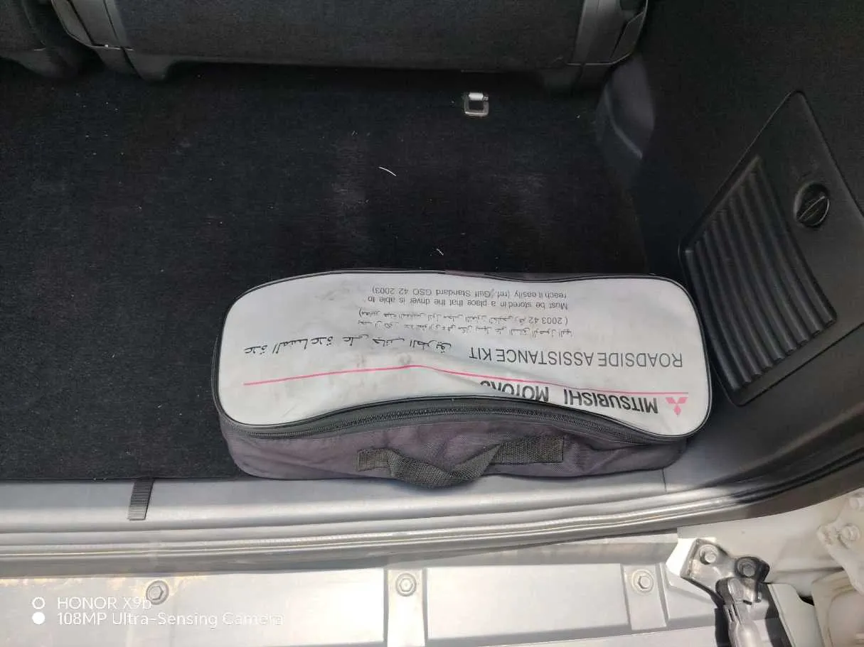 Car image 38