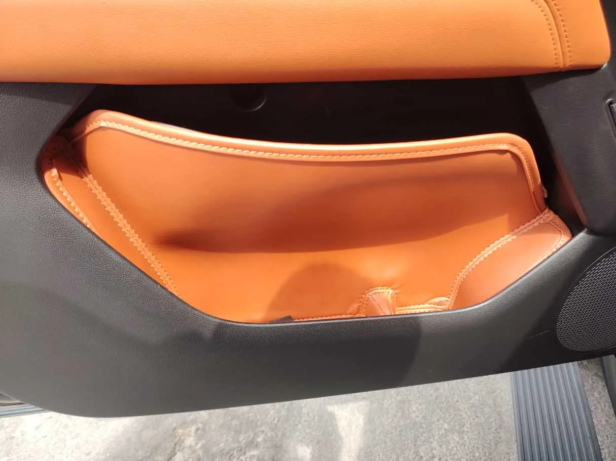 Car image 35