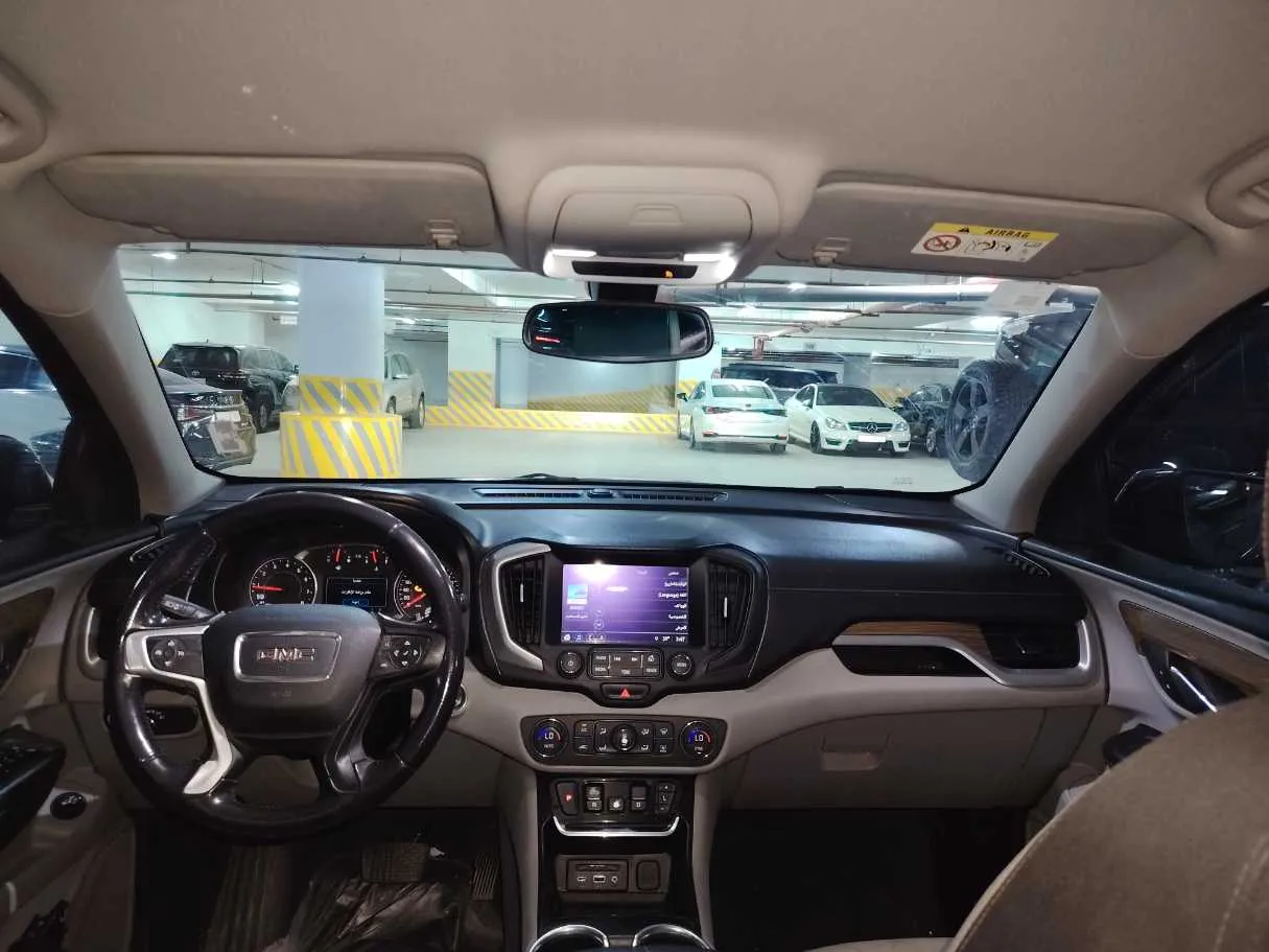 Car image 17