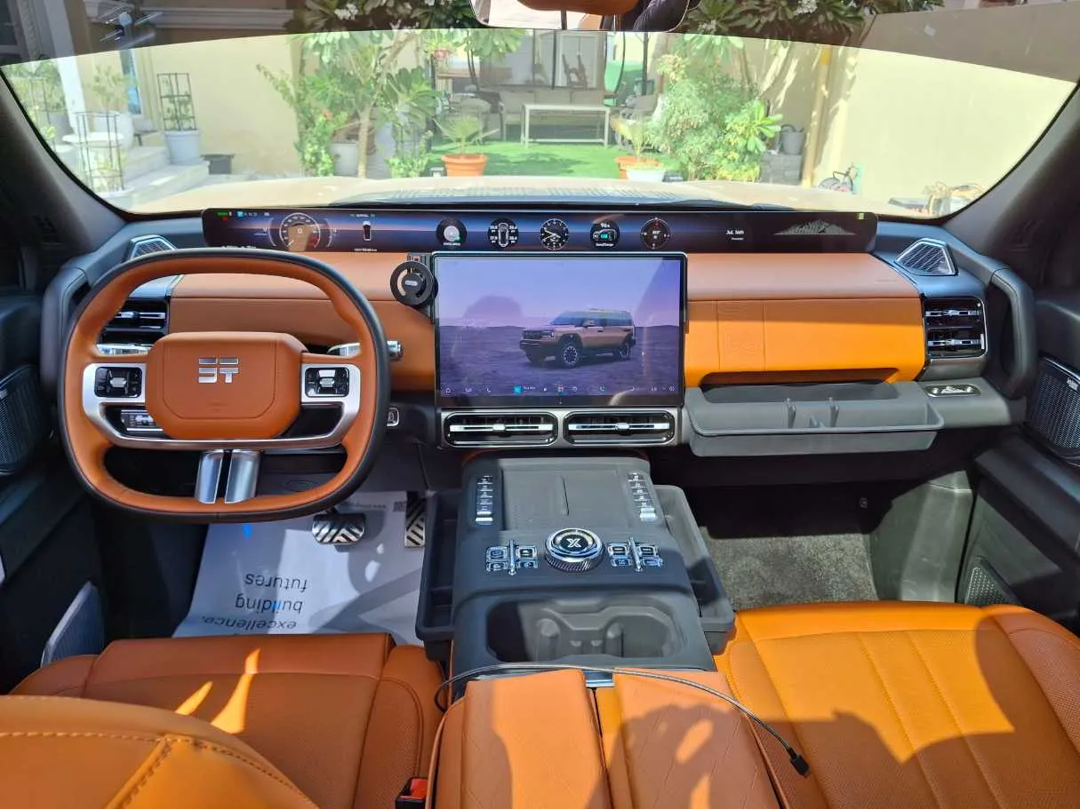 Car image 15