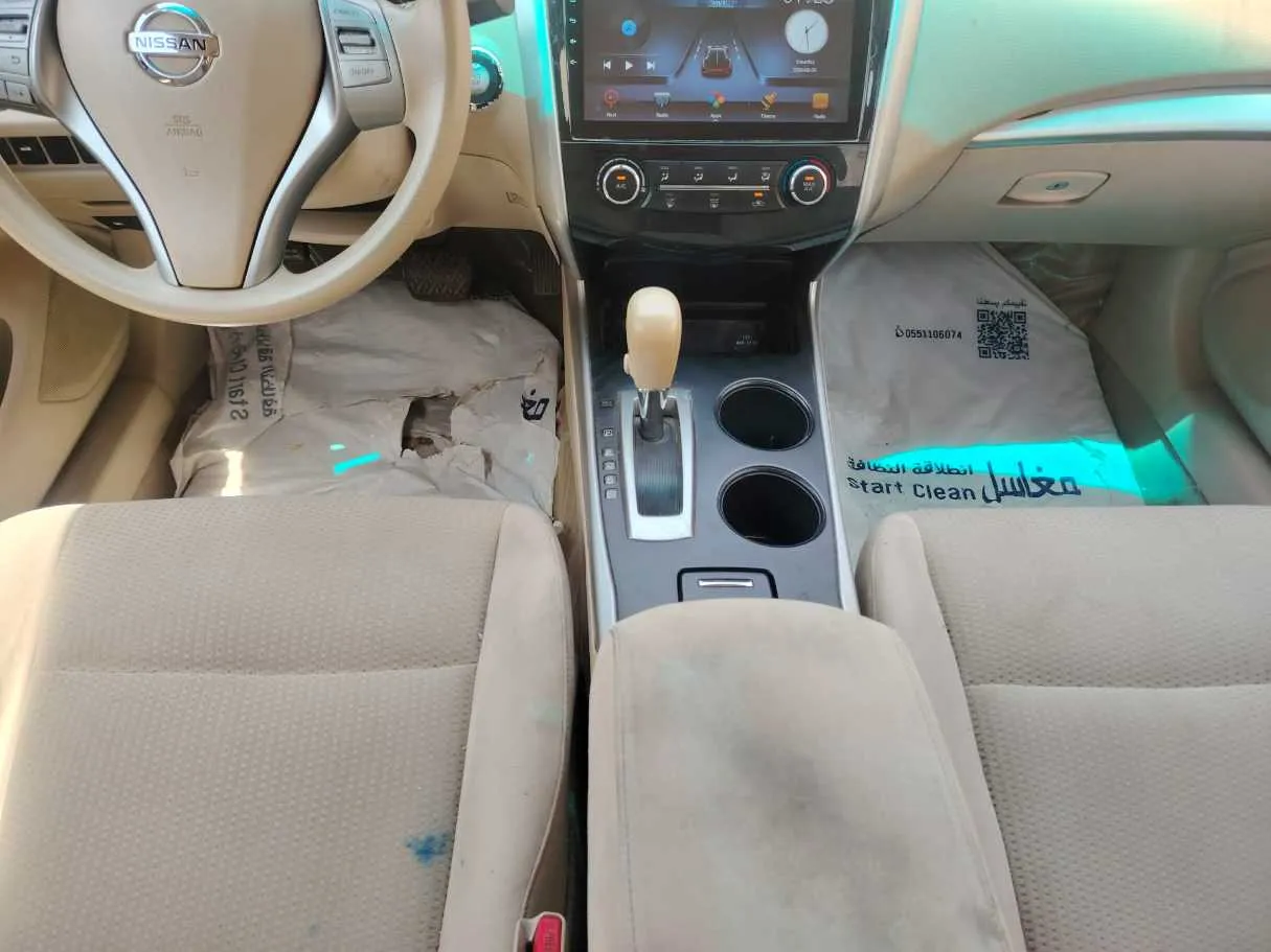 Car image 21