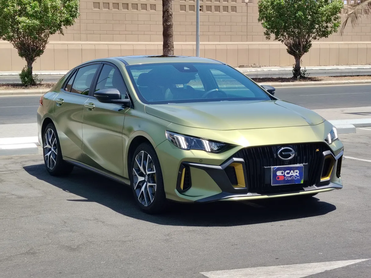 Car image 3
