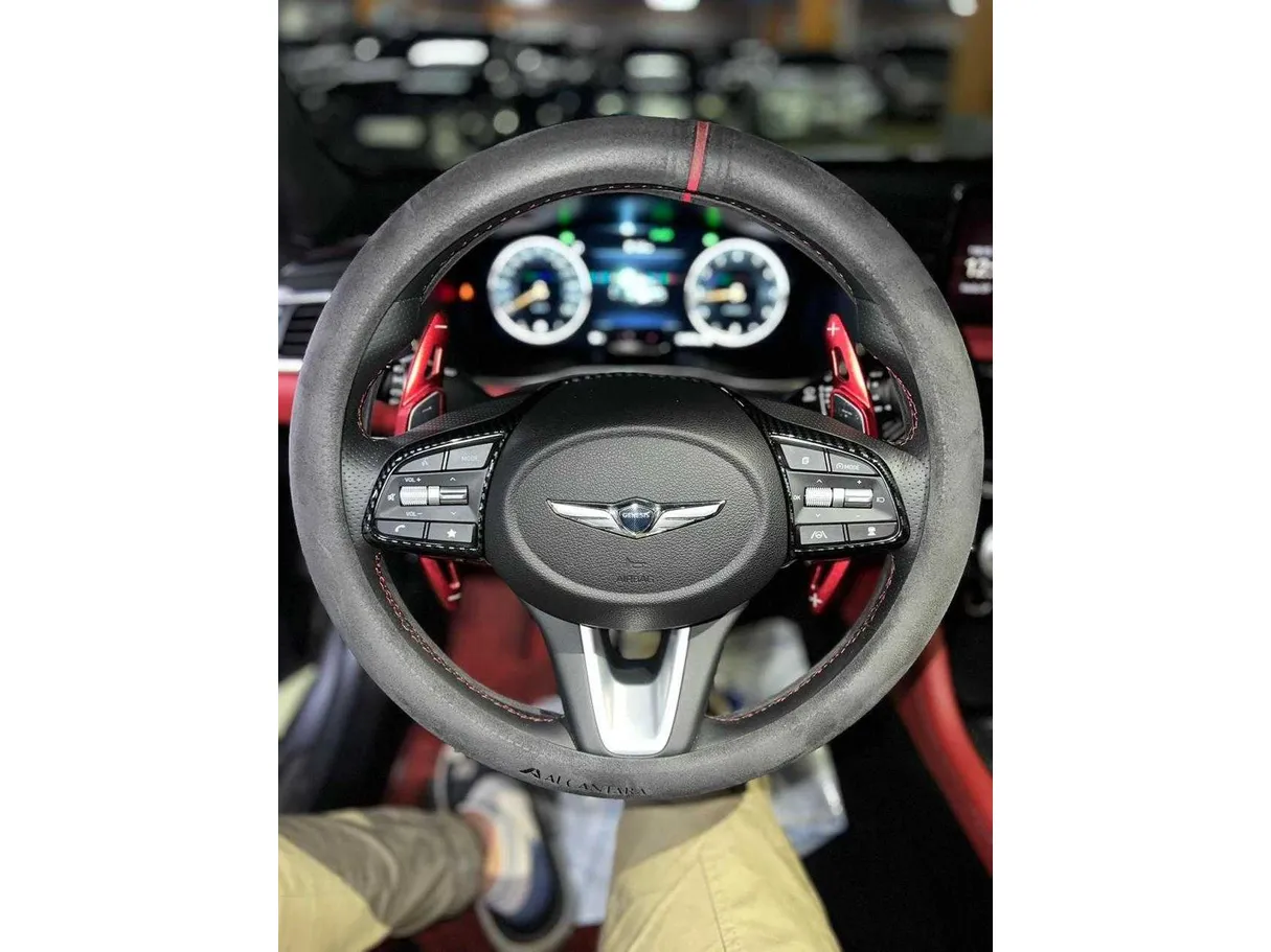 Car image 24