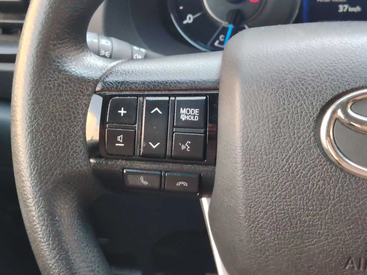 Car image 28