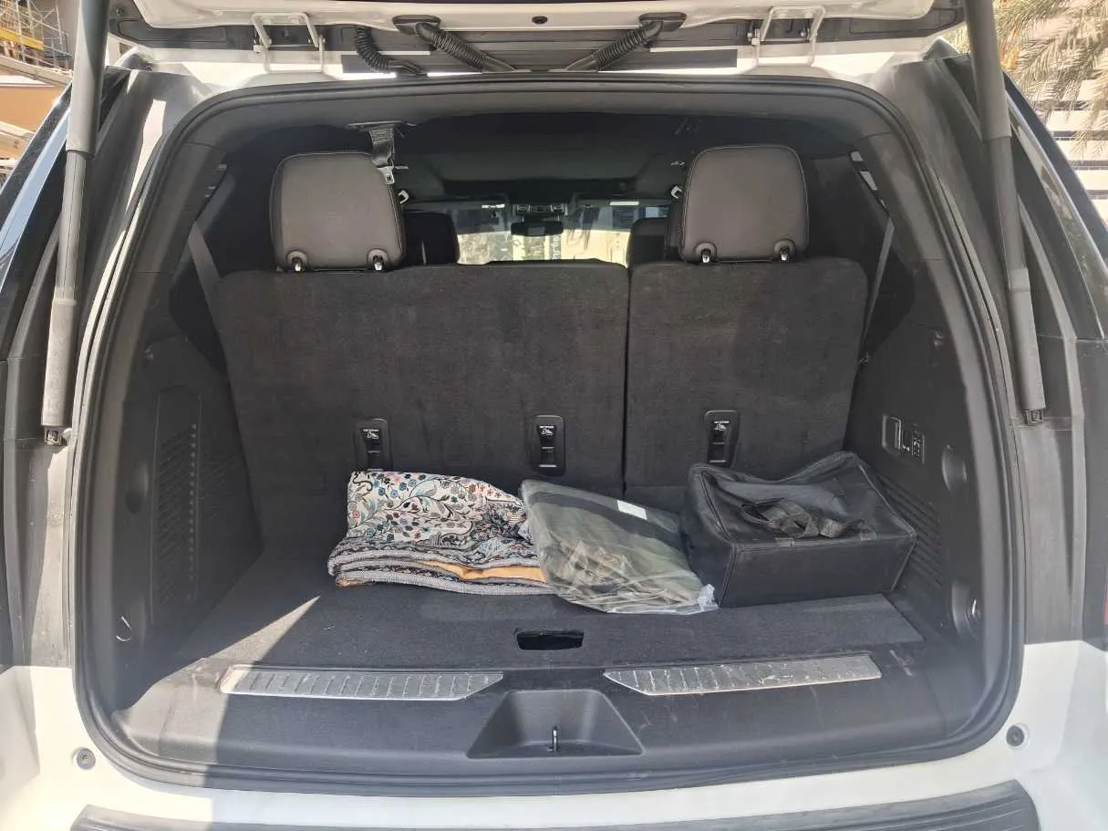 Car image 20