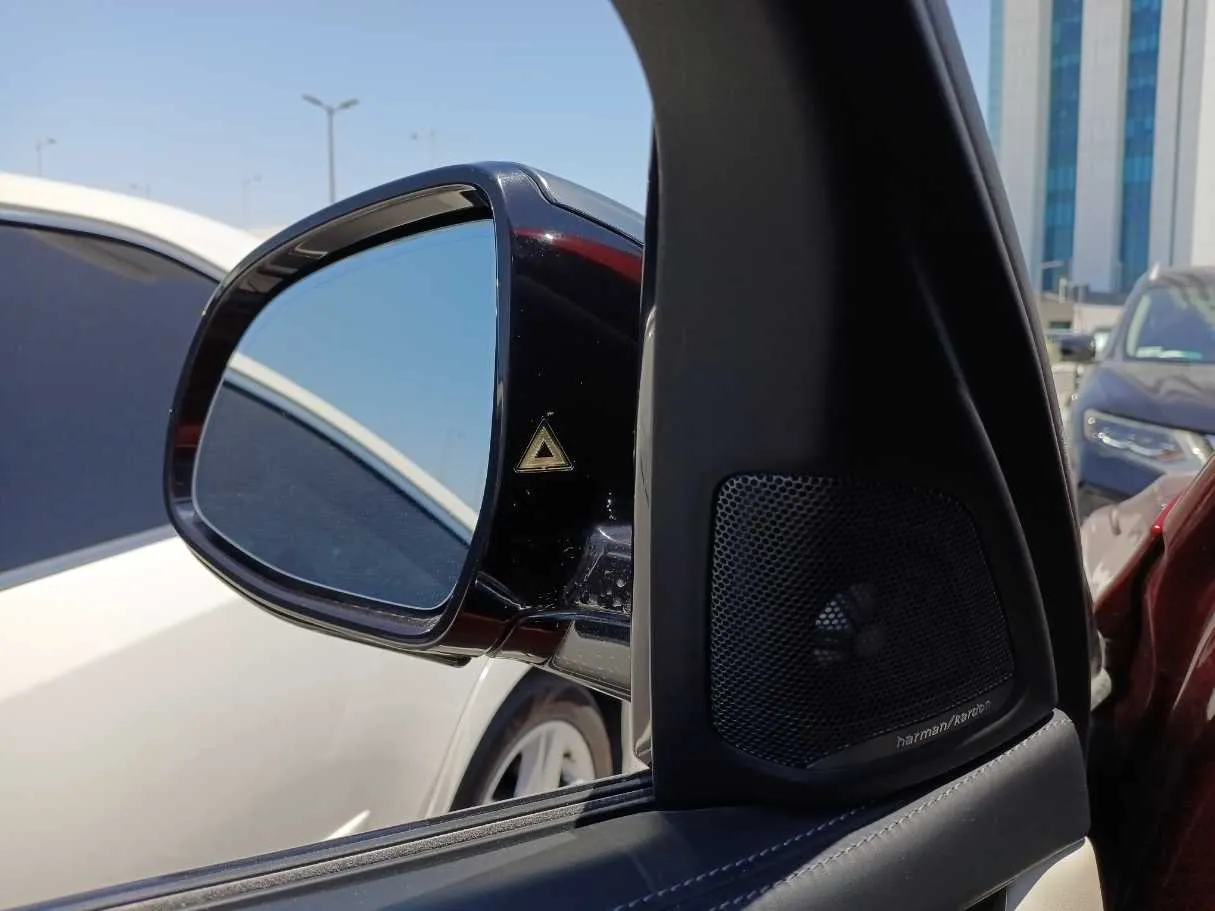 Car image 21