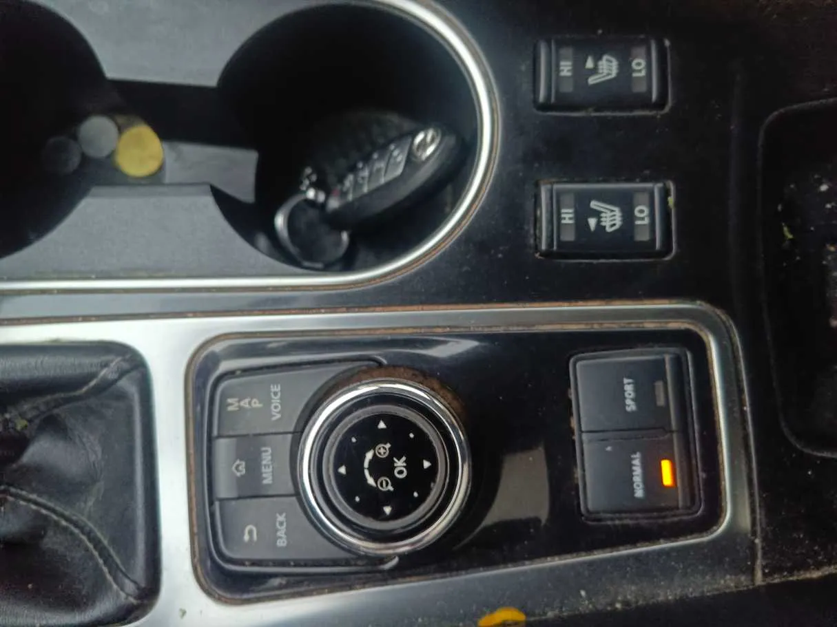 Car image 21
