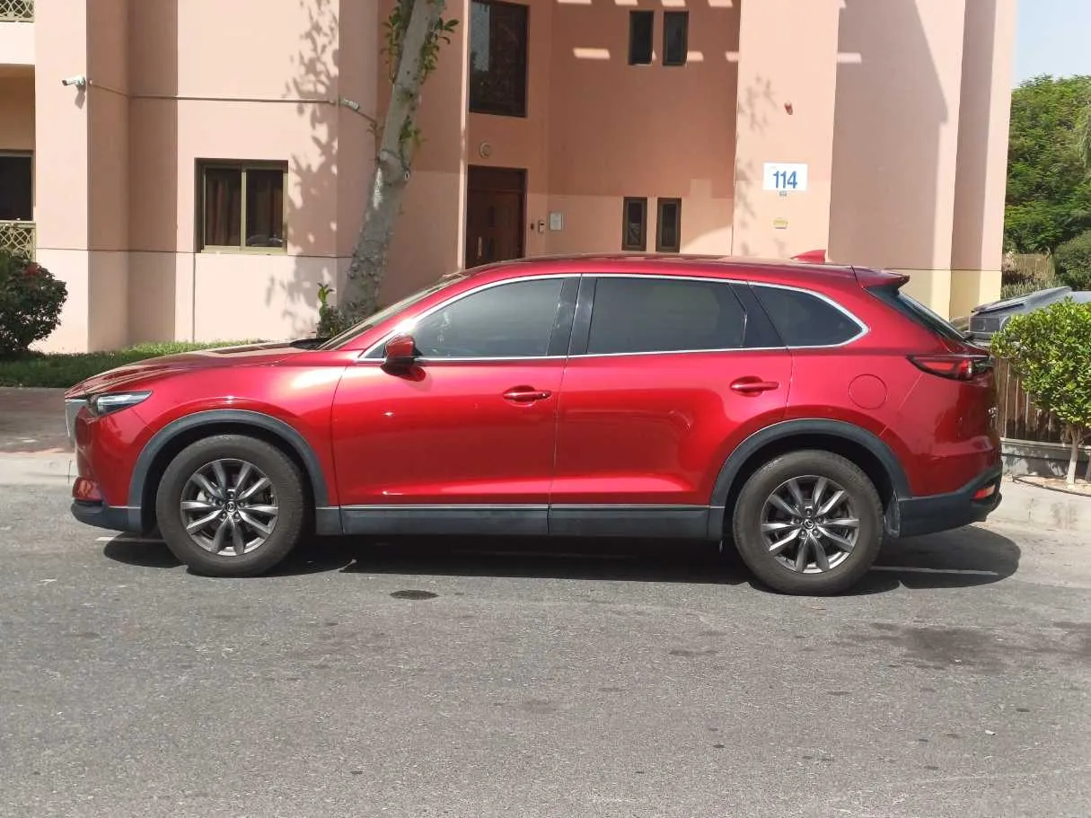 Car image 4