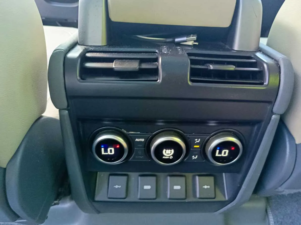 Car image 31