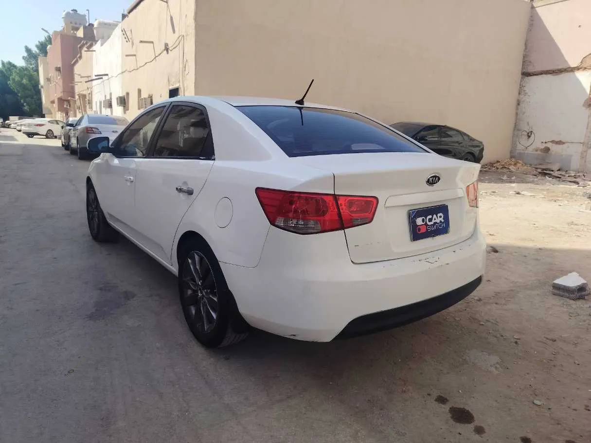 Car image 7