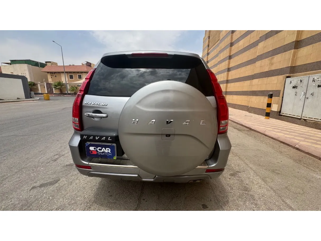 Car image 6