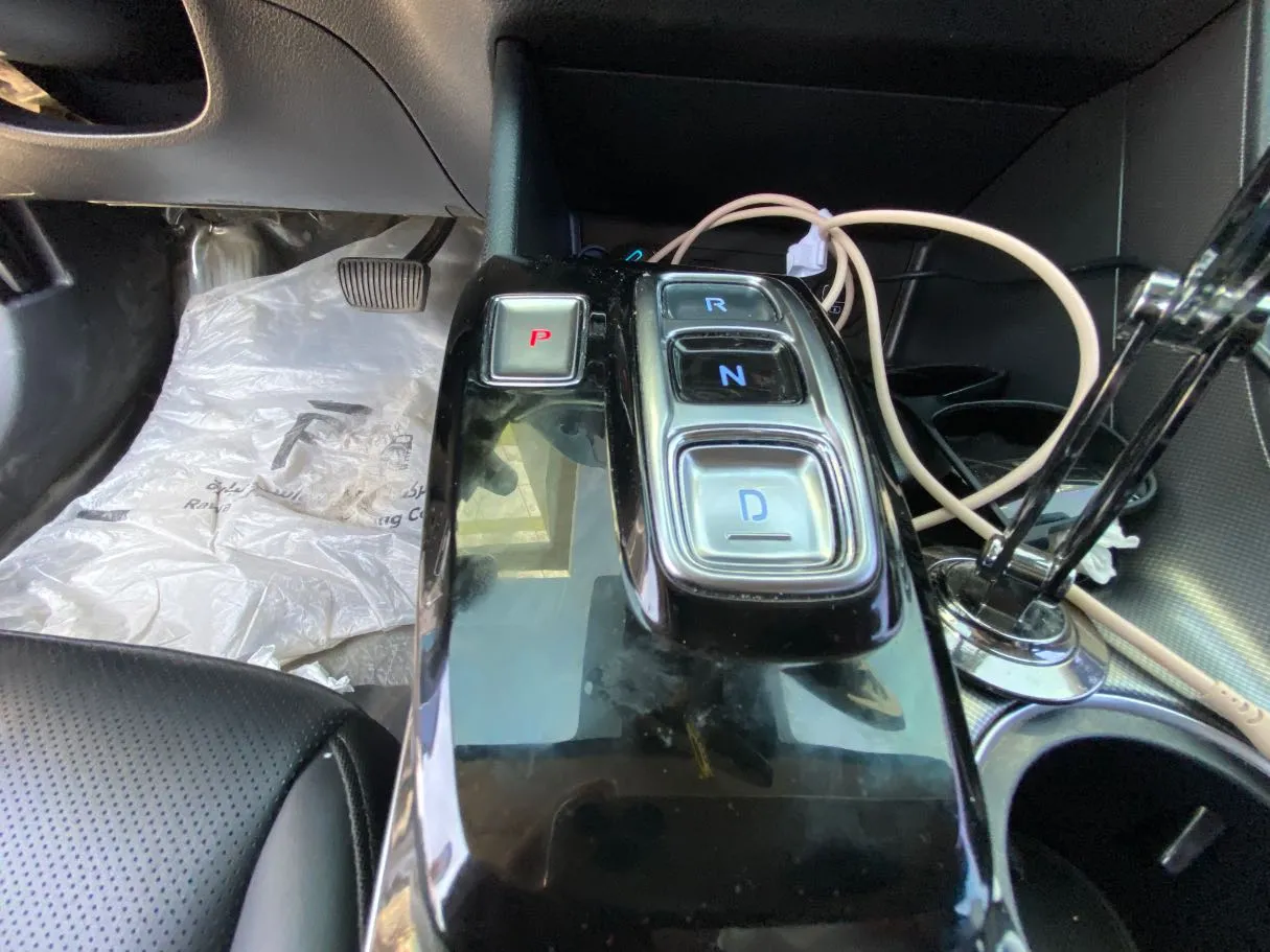 Car image 16