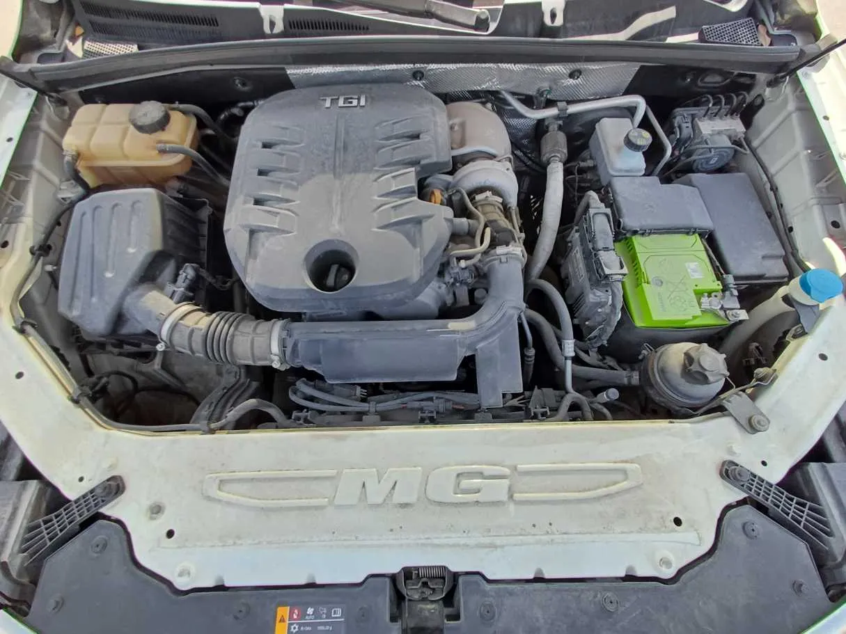 Car image 20
