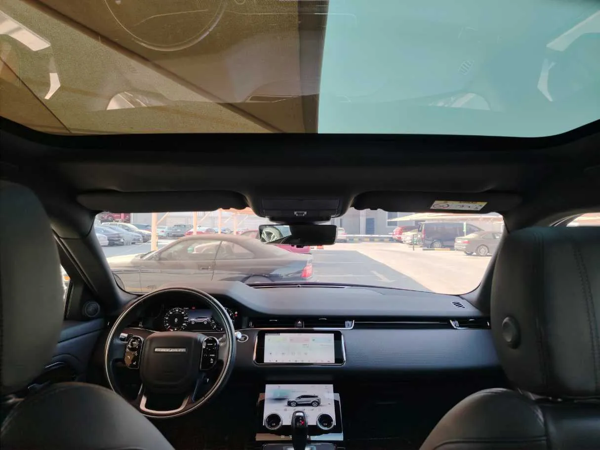 Car image 17