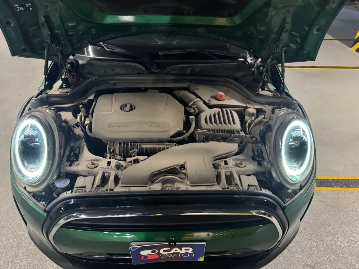 Car image 20
