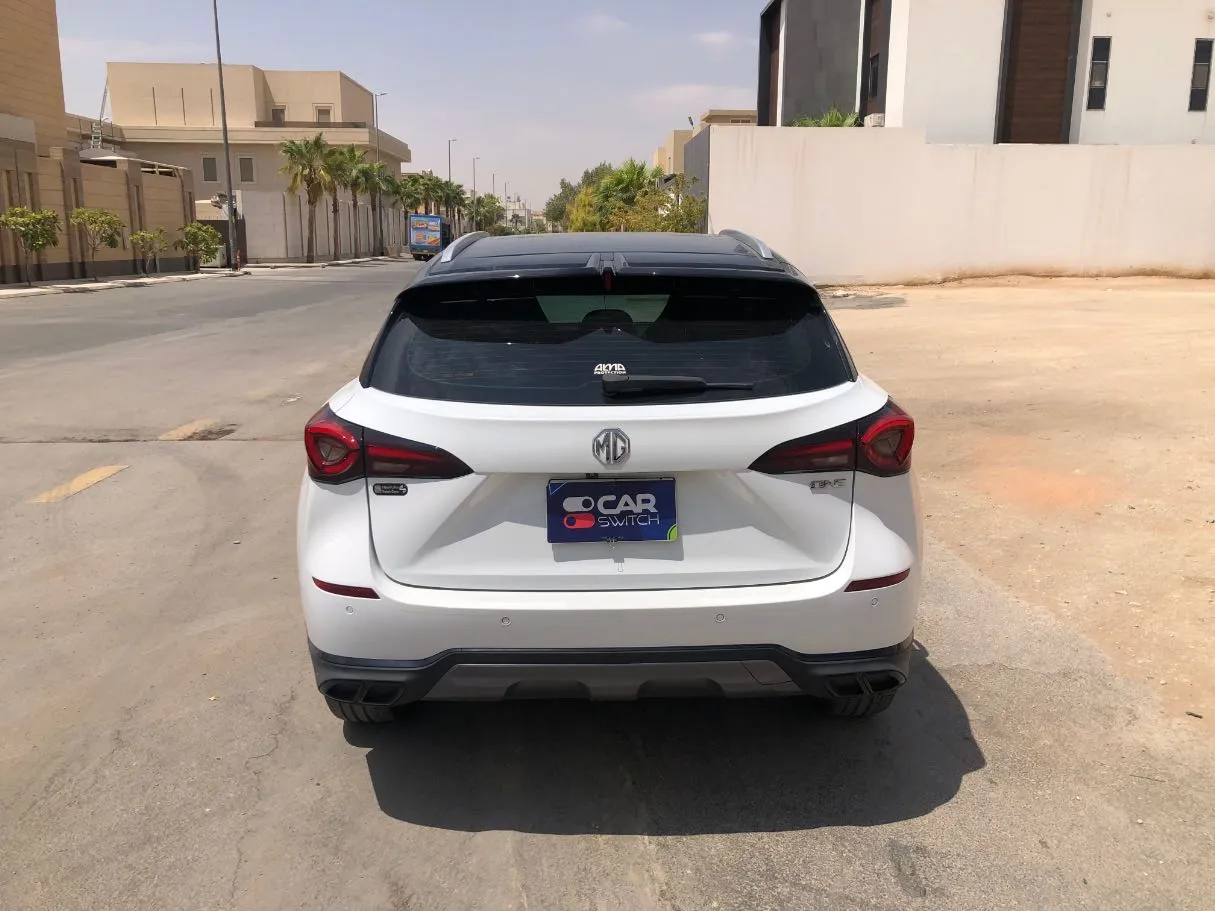 Car image 6