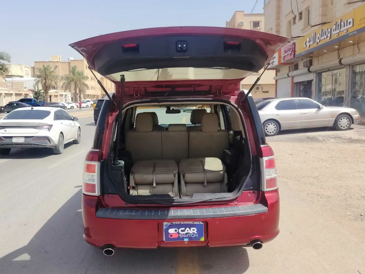 Car image 23