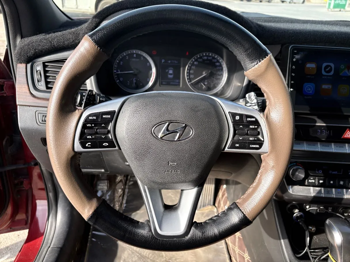 Car image 21