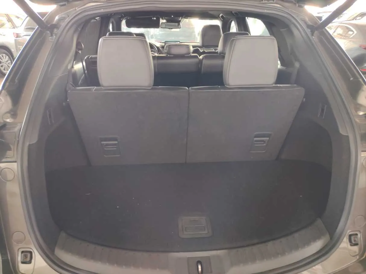 Car image 34