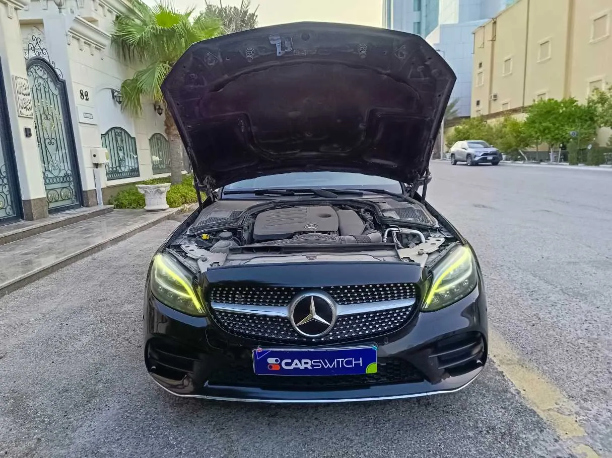 Car image 25