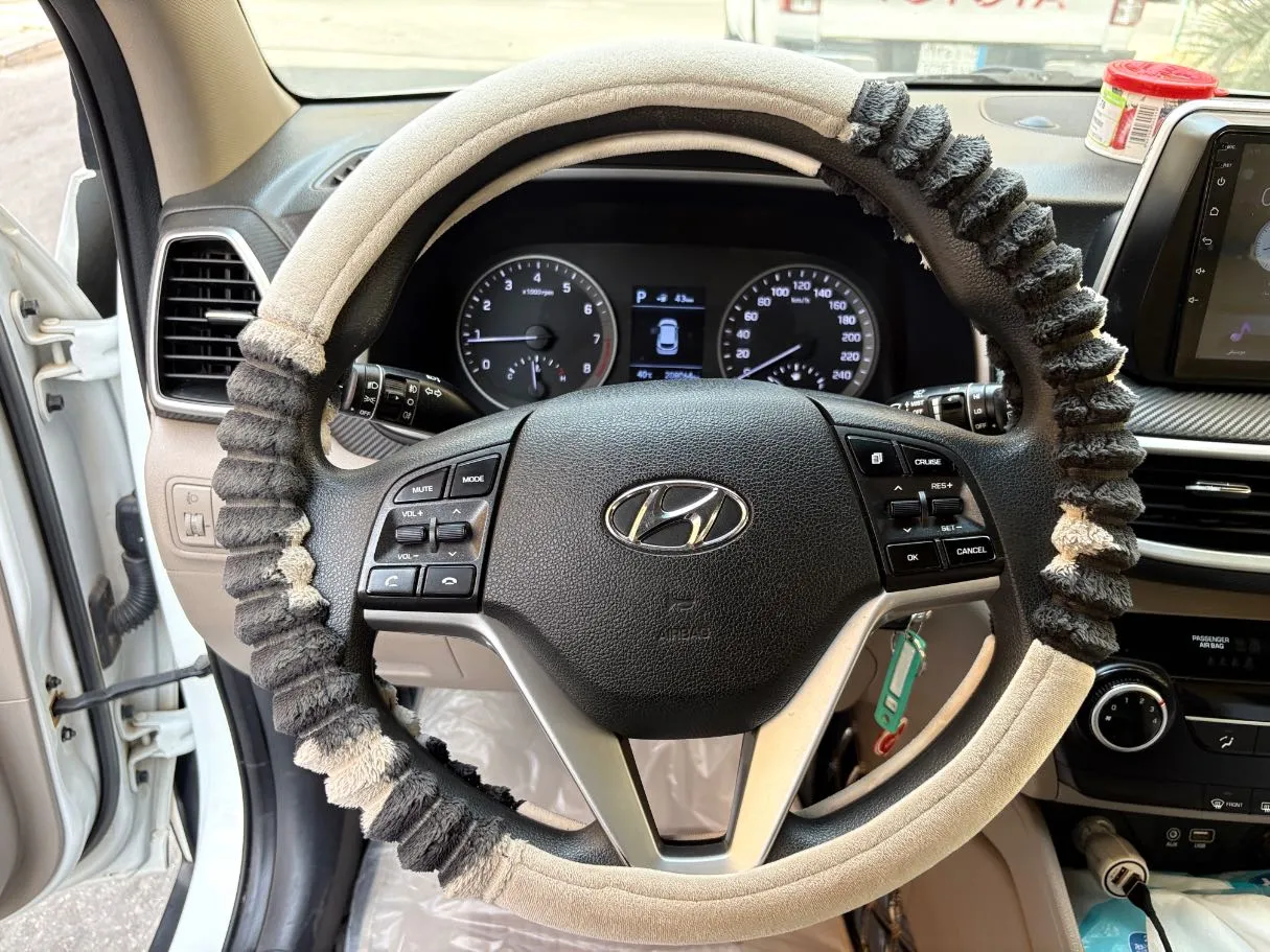 Car image 22