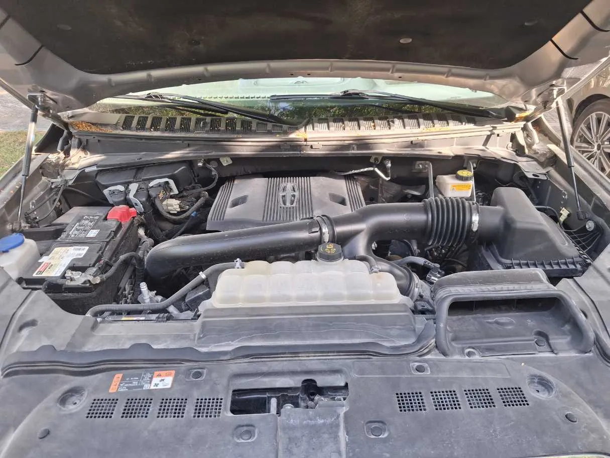 Car image 23