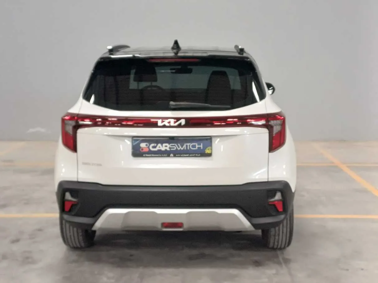 Car image 6