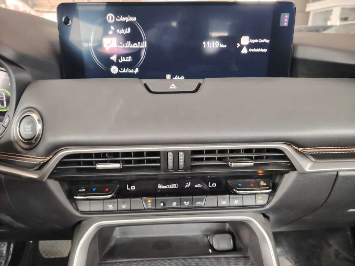 Car image 26