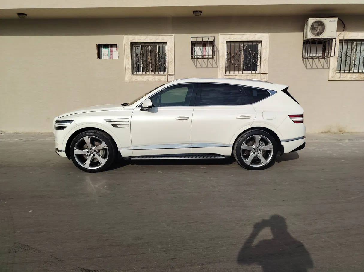 Car image 7