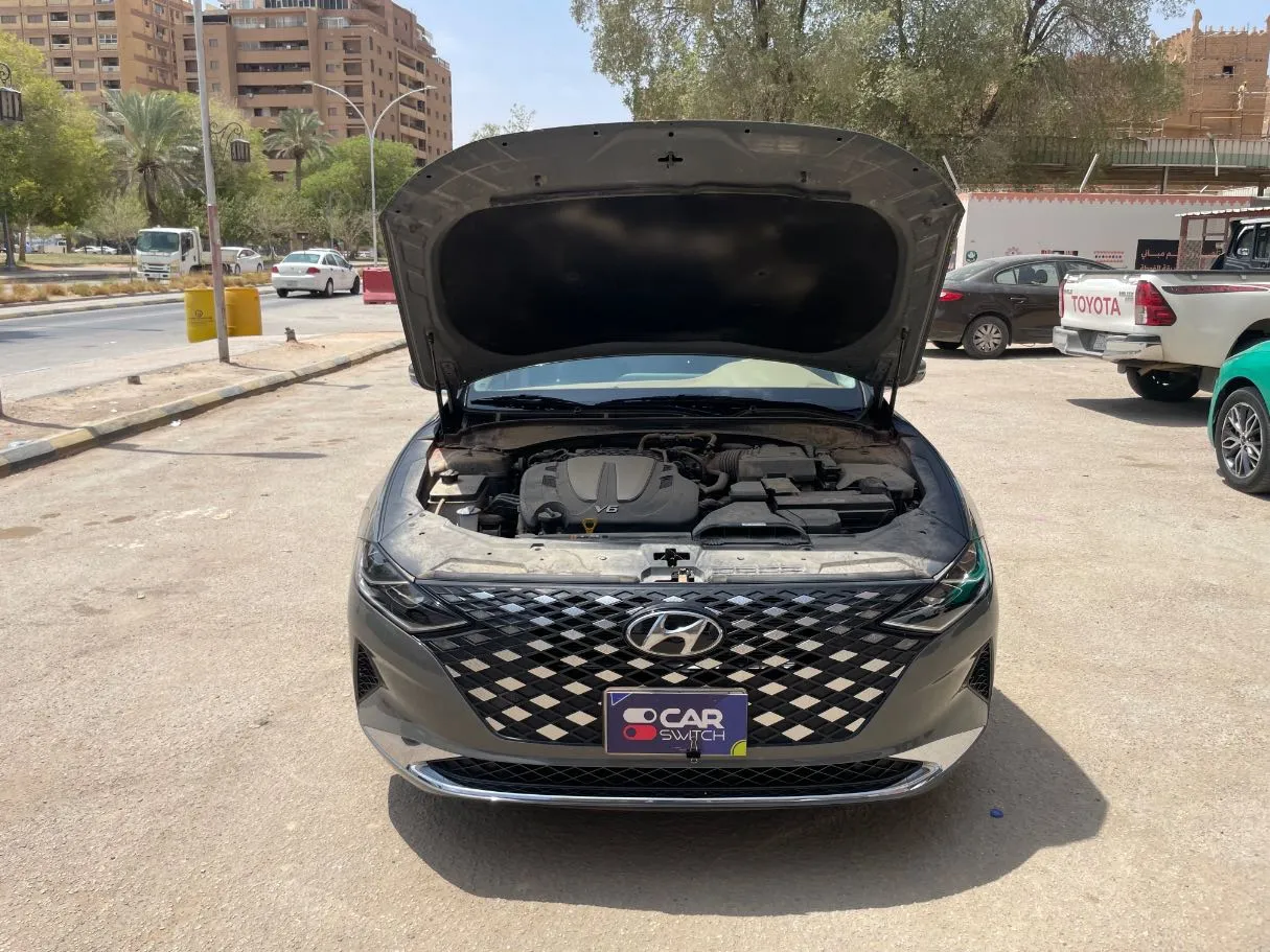 Car image 27