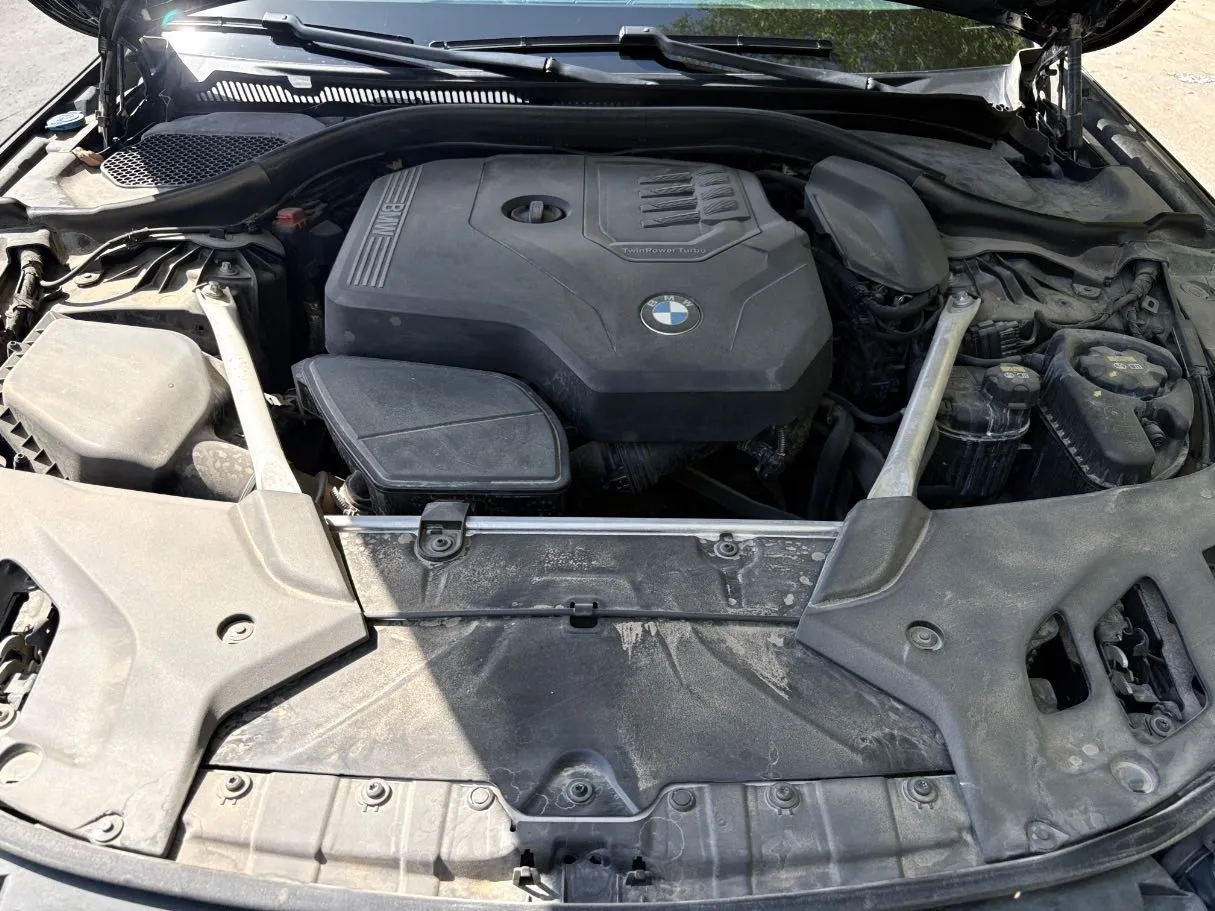 Car image 28