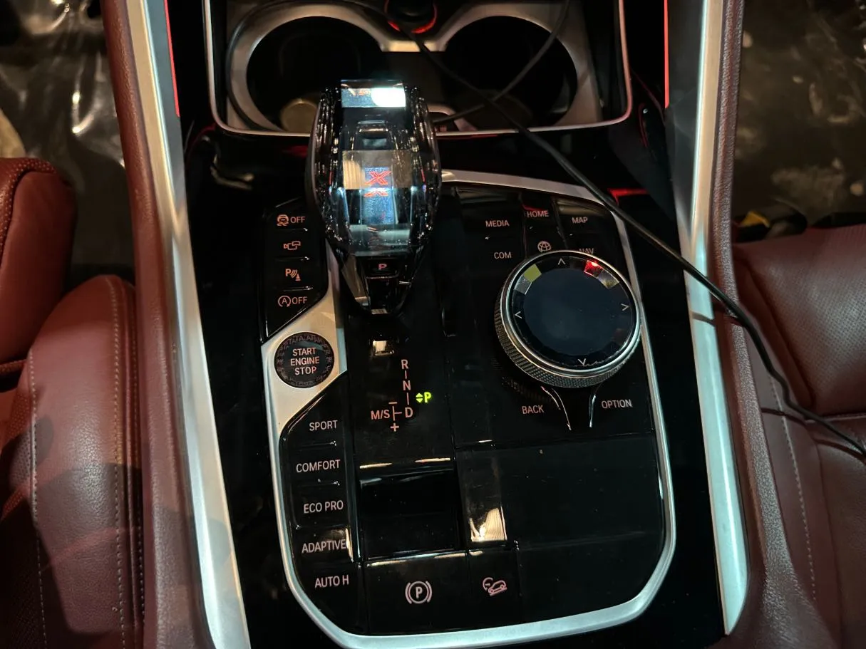 Car image 17