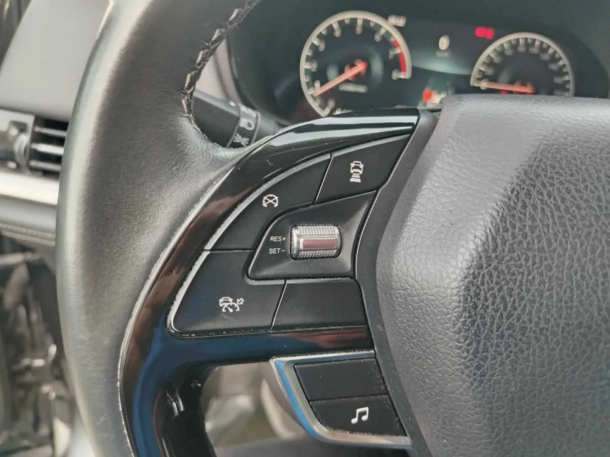 Car image 44
