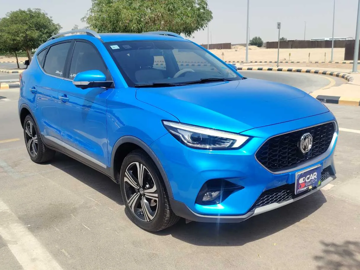Car image 3