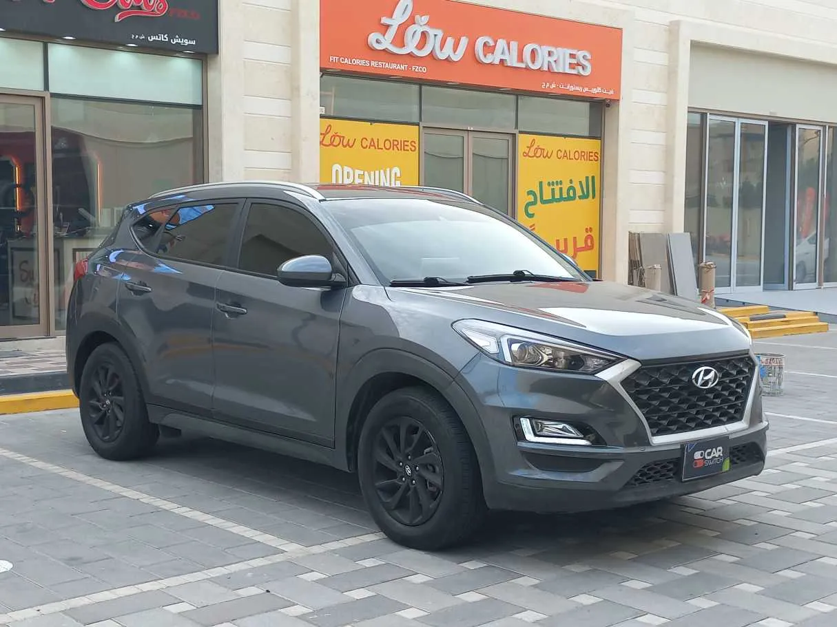 Car image 3