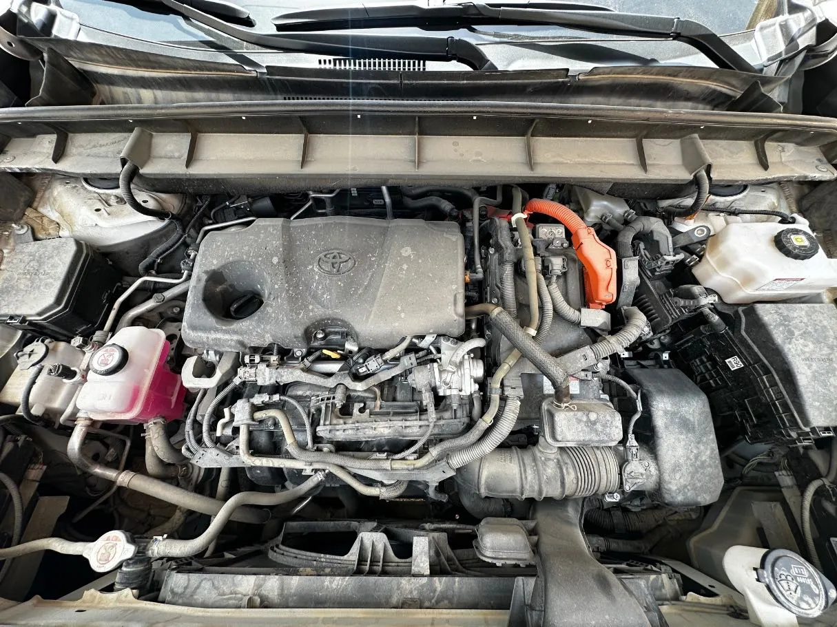 Car image 32