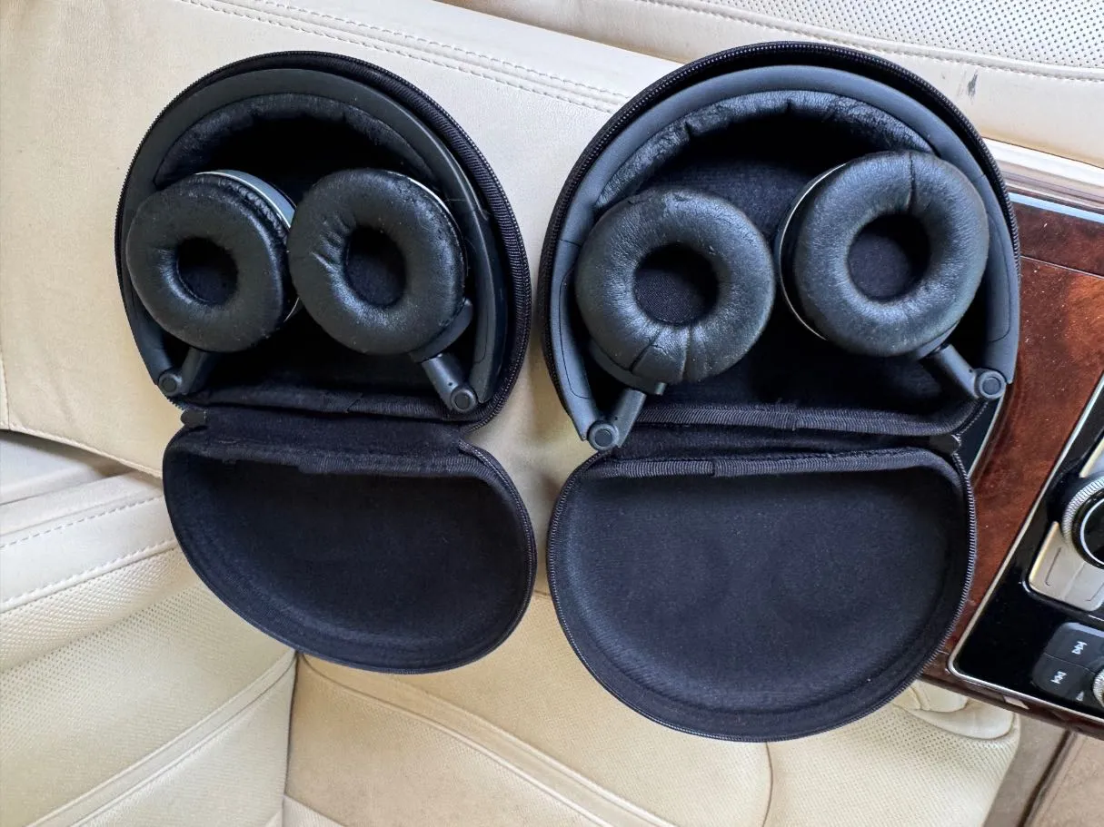 Car image 26