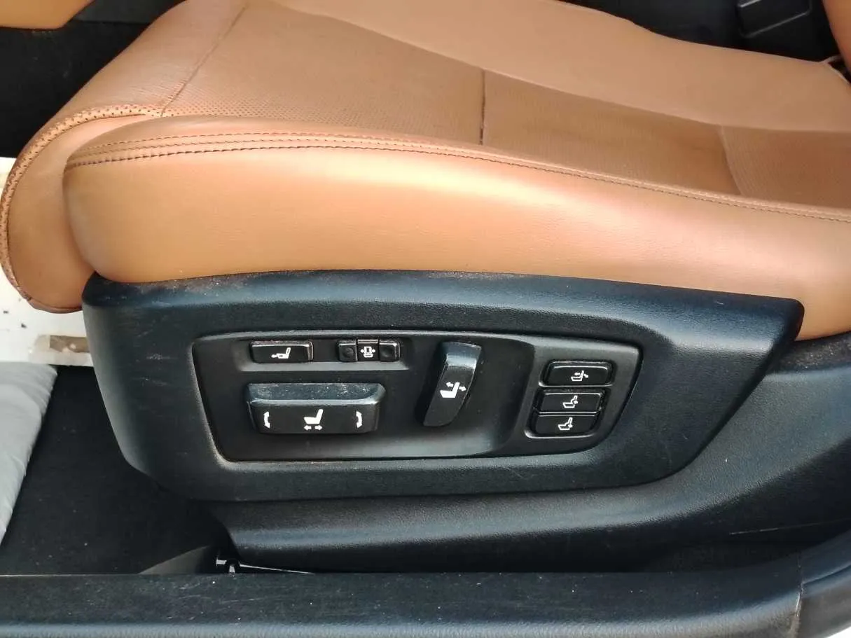 Car image 31