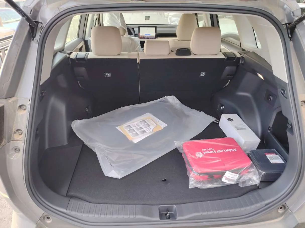Car image 29