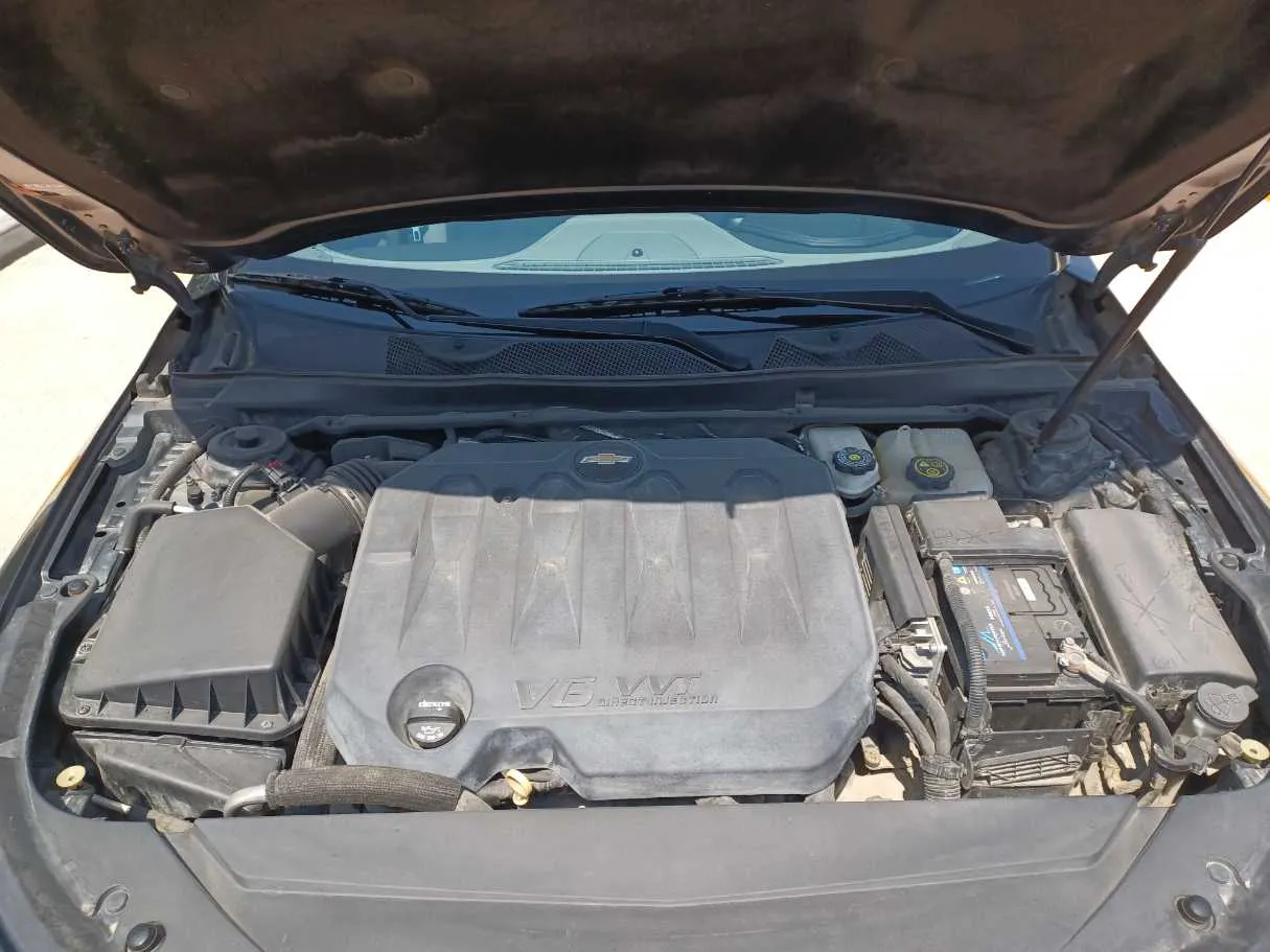 Car image 25