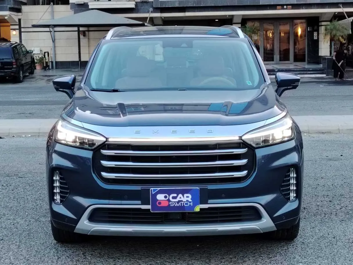 Car image 3