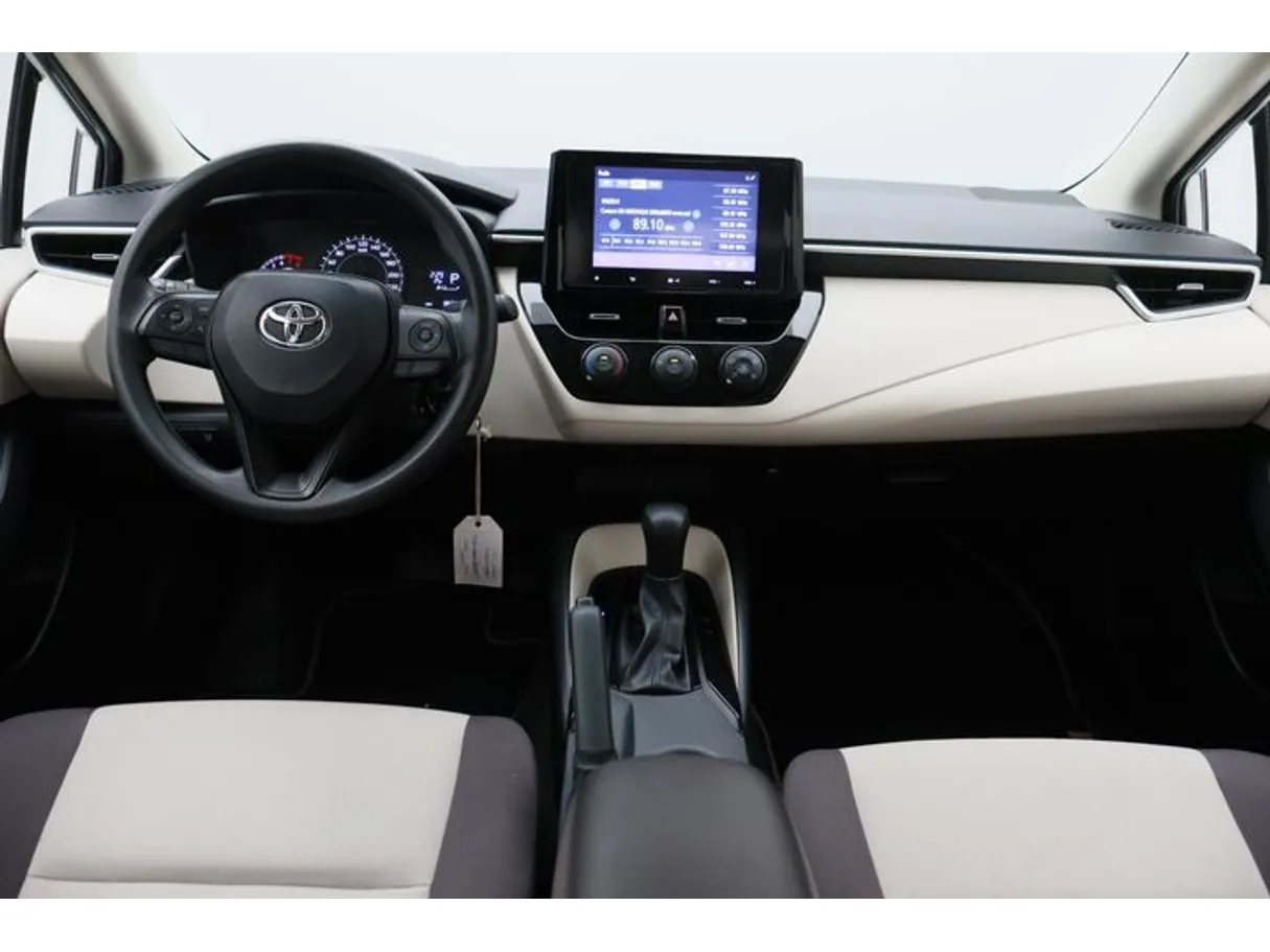 Car image 14
