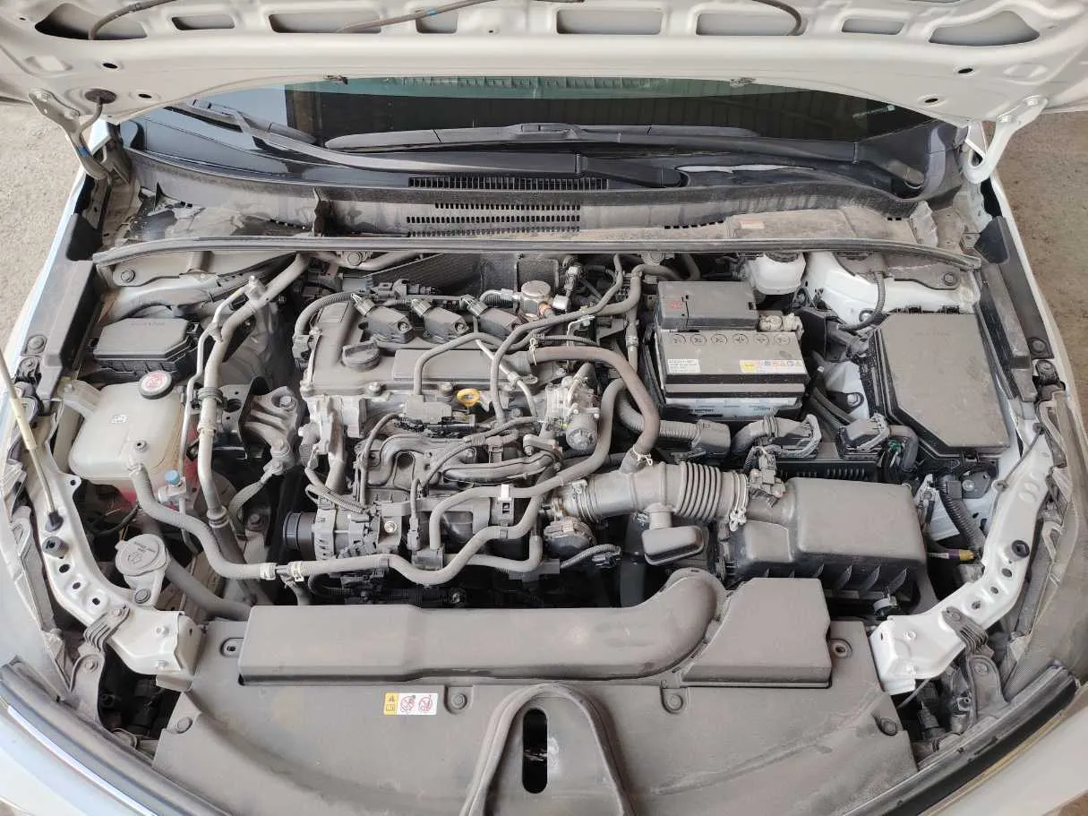 Car image 30