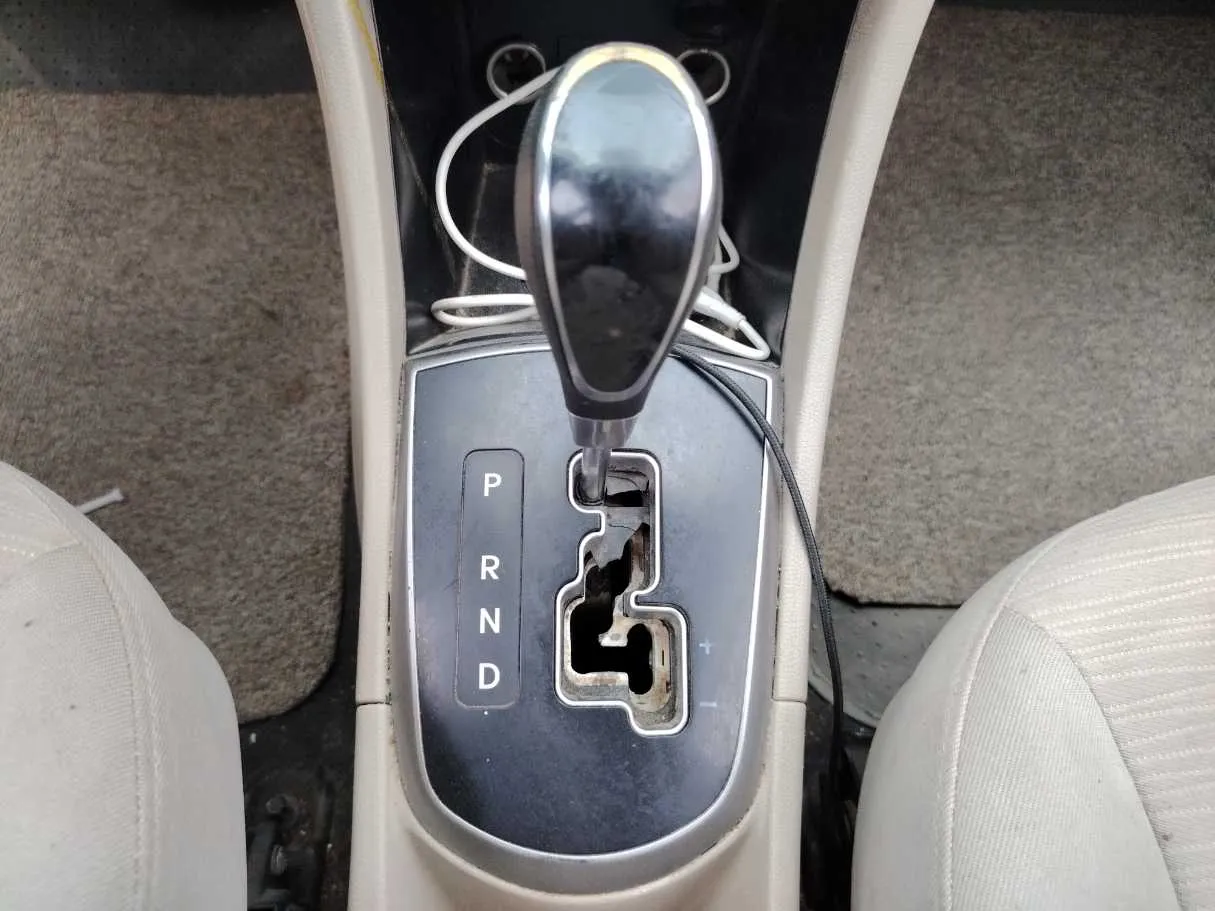 Car image 19