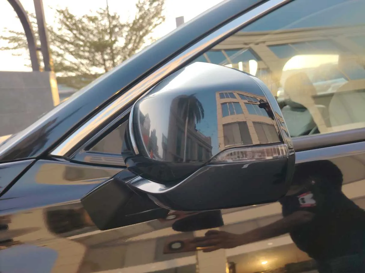 Car image 33