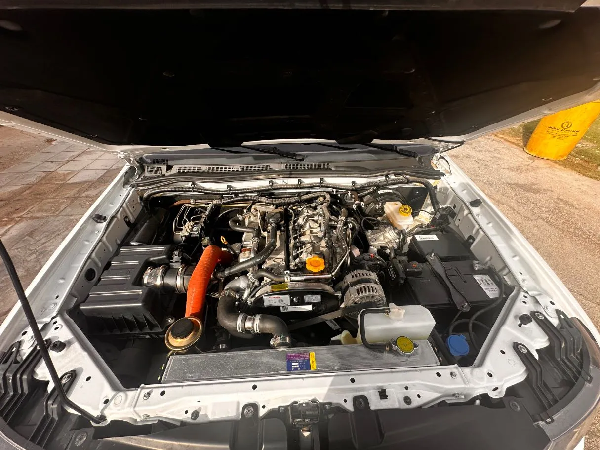Car image 25