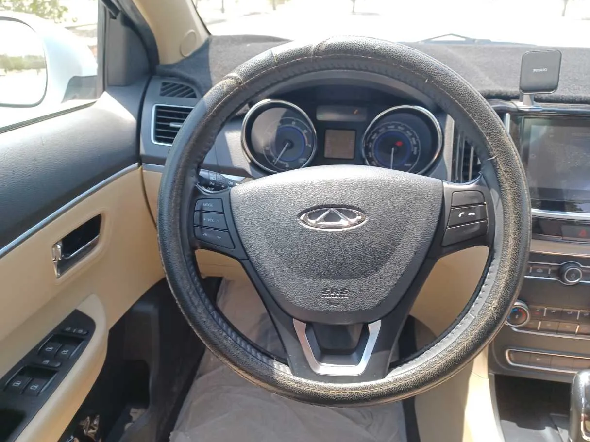 Car image 16