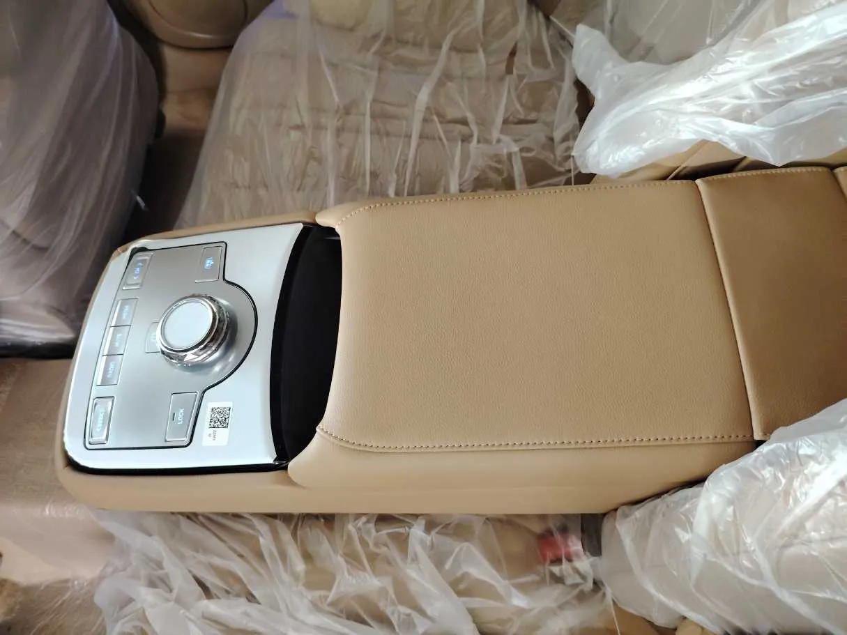 Car image 22